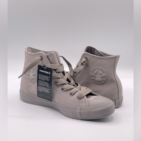 NWT Suede Mercury Grey Converse with a hint of lilac. Never worn. Pretty Dope🔥 - Picture 2 of 6